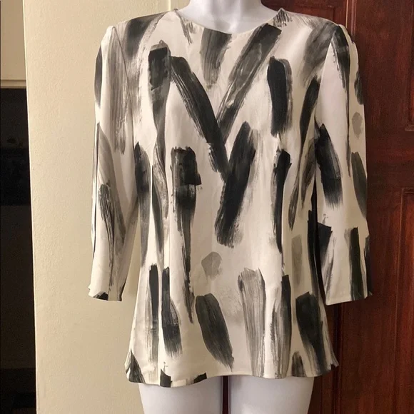 Abstract Black and White Women's Top - Picture 1 of 8